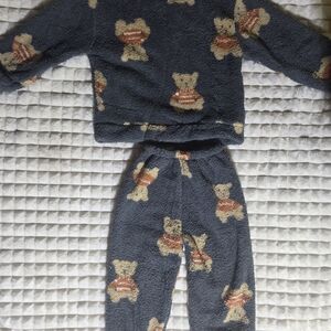 Cozy Kids Pajamas with Bear Print - Green